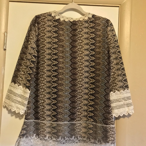 Passion Concept Pullover Blouse Size L - Picture 8 of 8